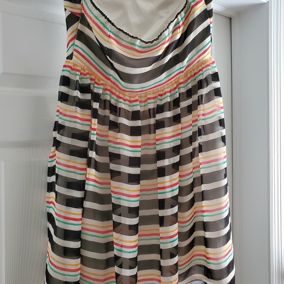 Vibrant Candy-striped Strapless Dress - Picture 2 of 2